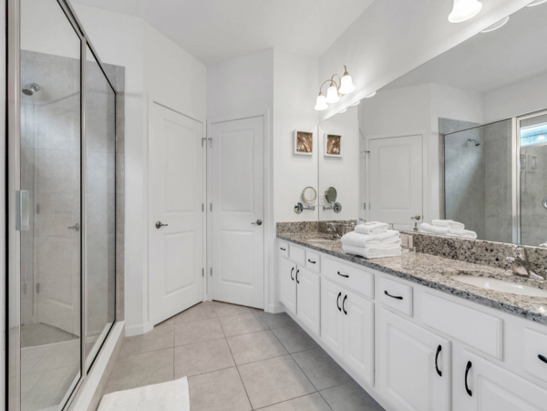 Elegant Villa Near Disney - Perfect Family Getaway